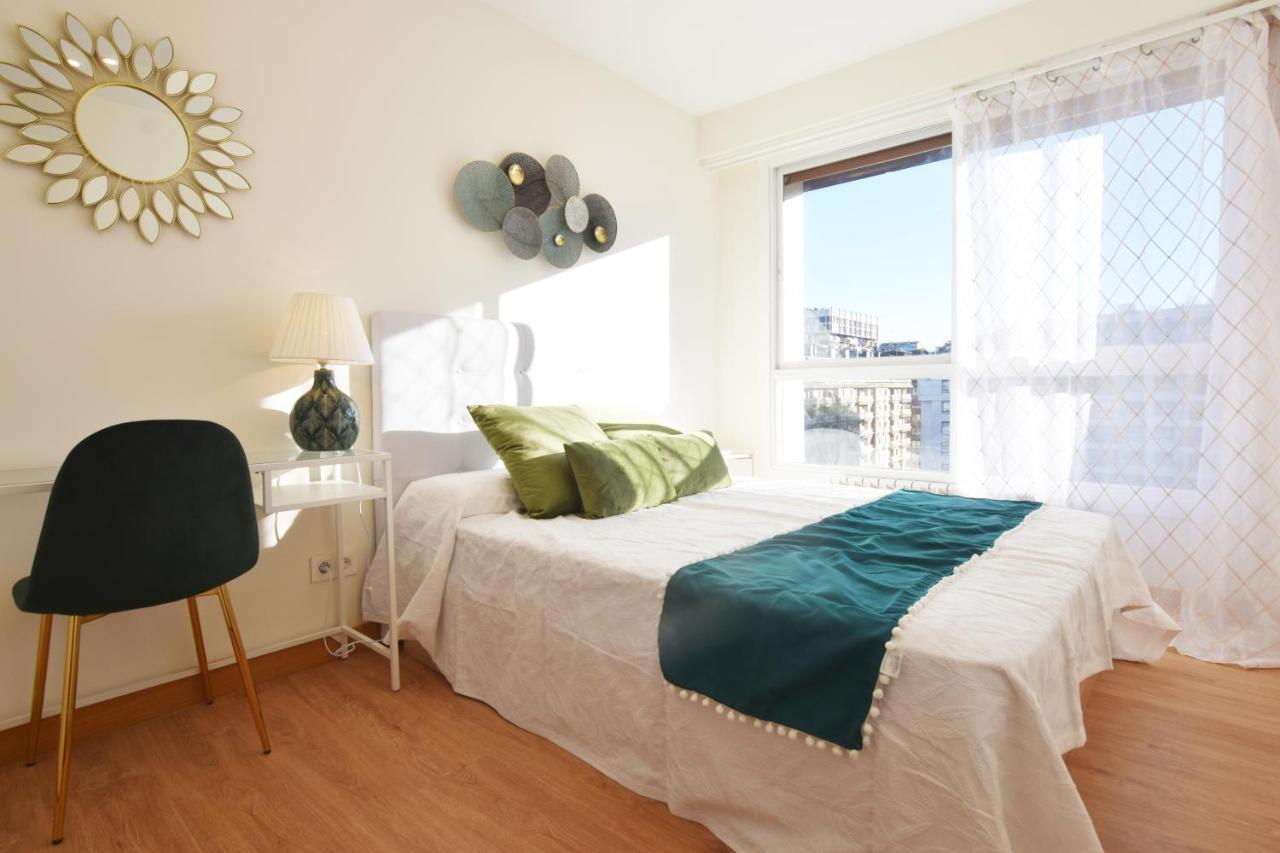 Paradise Luxurious Flat, Free Parking, 3 Double Rooms, Terrace, Jacuzzi, Fully Renovated San Sebastián Kültér fotó