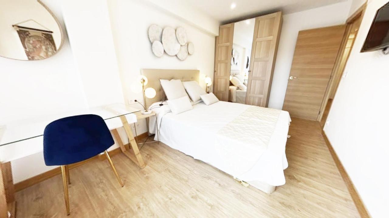 Paradise Luxurious Flat, Free Parking, 3 Double Rooms, Terrace, Jacuzzi, Fully Renovated San Sebastián Kültér fotó